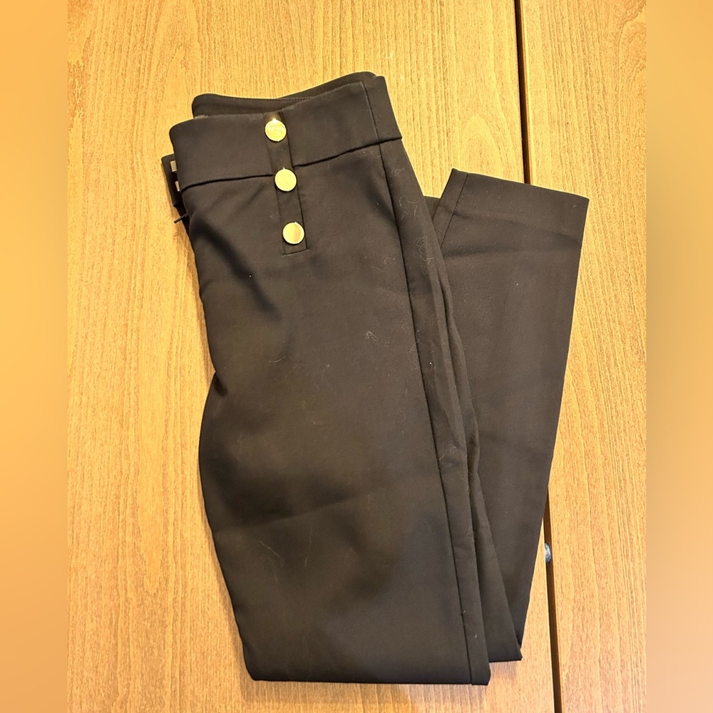 Women’s Loft petite Size 2 black mid rise trouser with gold detailed buttoning